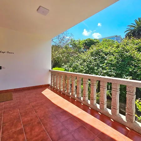 Casa Costera Con Jardin Y Vistas A La Ria De
